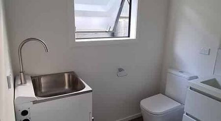 One Bedroom Flatlet Quiet and Convenient Area - Photo 3