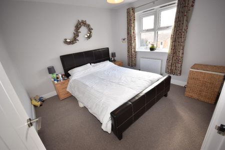 3 bedroom semi-detached house to rent - Photo 3