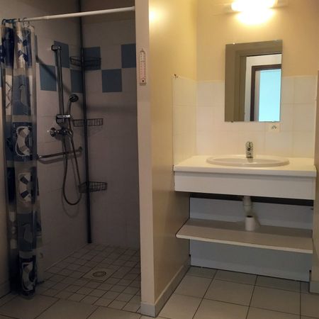 Location Appartement 3 pièces 62m² DOMPIERRE SUR MER 17139 - Photo 3