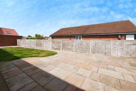 Woodleigh Close, York, Strensall - Photo 2