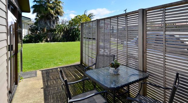 Perfect for a small family - 2 Bedrooms Plus 2 room Utility - Great storage - Photo 1