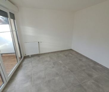 T2 AVEC 2 TERRASSE + PARKING - Photo 3