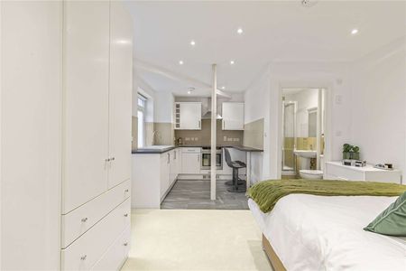 Studio Flat to rent in Queen Anne Street, Marylebone. - Photo 3
