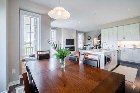 For Lease - 399 Threshing Mill Boulevard, Oakville, Ontario - Photo 4