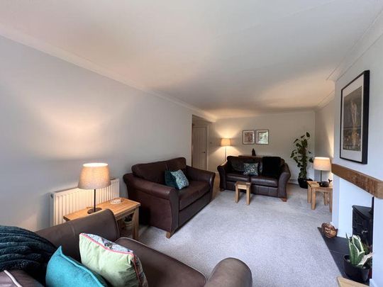 3 bedroom semi-detached house to rent - Photo 1