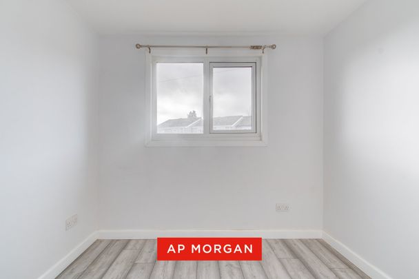 3 bed terraced house to rent in Radnor Close, Rednal, B45 - Photo 1