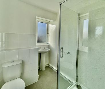 2 bedroom semi-detached house to rent - Photo 6