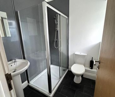 1 bed Penthouse in Commercial Street , Camborne, TR14 8JY - Photo 6