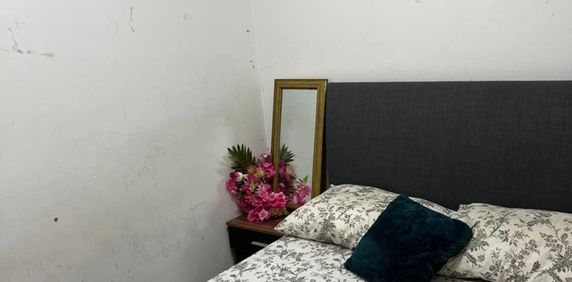 Room in a Shared House, Gill Street, M9 - Photo 2