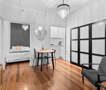 Neat and Central Studio in Palms - Photo 4