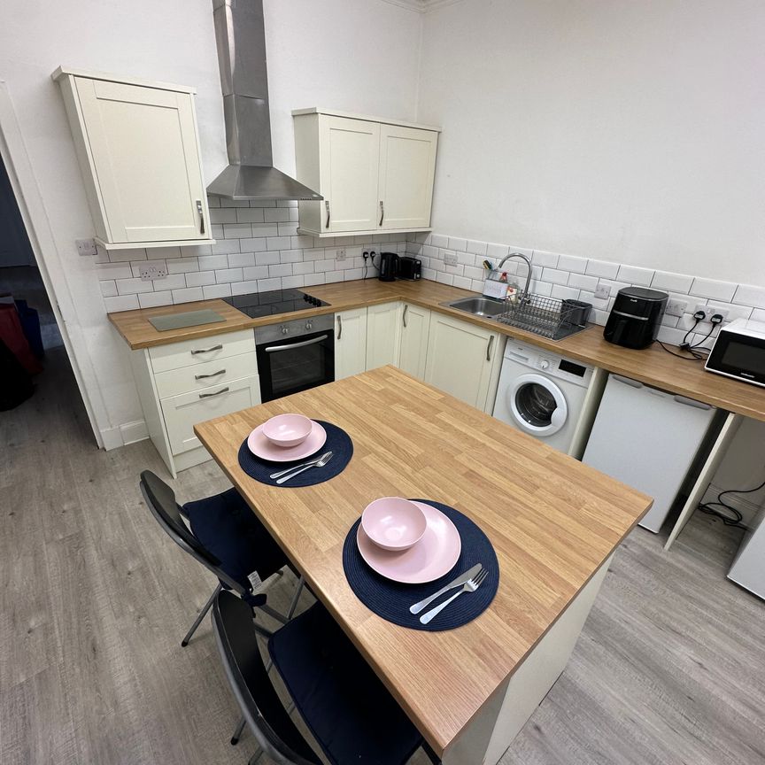 Spacious Rooms to Rent in Dumfries Town Centre - Photo 1