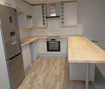 2 bedroom apartment to rent - Photo 2