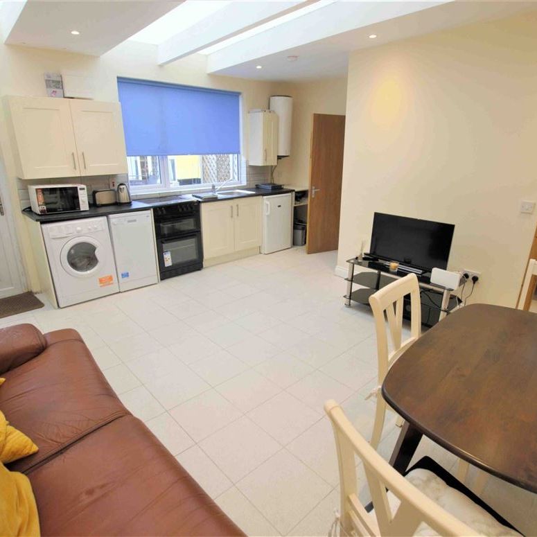 Albert College Park, Glasnevin, Dublin 11 - Photo 1