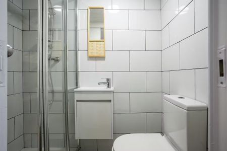 Avenida Engenheiro Arantes e Oliveira, Lisbon, Lisbon 1900-222 - Photo 5