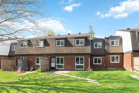 For Lease - 1958 Jasmine Crescent Unit# 34J, Beacon Hill North - South and Area, Ontario - Photo 5