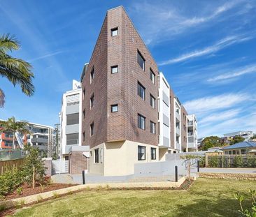 Peaceful, North Facing Apartment - Photo 6