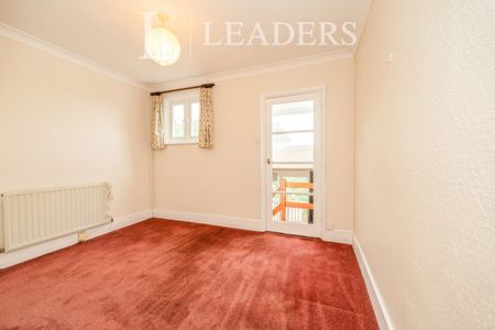 2 bedroom house to rent Riverside, Pixham, RH4 - Photo 3