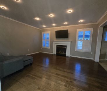 For Lease - 31 Ponymeadow Way, Brampton, Ontario - Photo 5