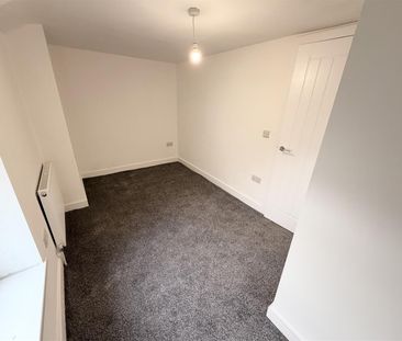 House - Semi-Detached For Rent Ystrad Road, Pentre - Photo 6