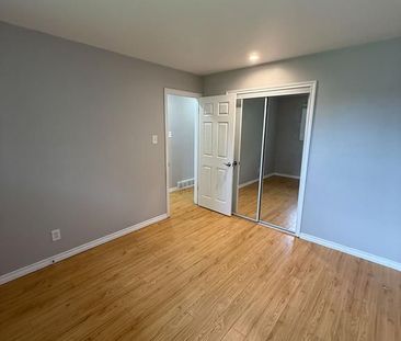 For Lease - 140 Brant Avenue, Guelph, Ontario - Photo 2