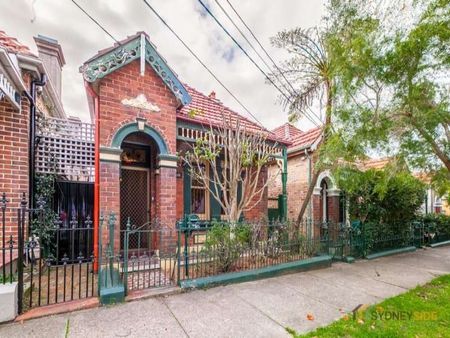 12 Railway Avenue, Stanmore - Photo 3