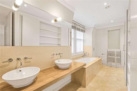 Egerton Gardens, London, SW3 - Photo 3