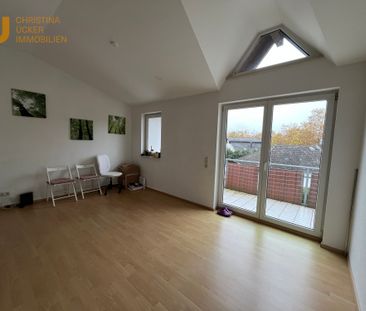 Schickes Apartment mit Einbauküche und Tiefgaragenstellplatz - Photo 6