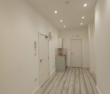 Room in a Shared House, Gleneldon Road, SW16 - Photo 4