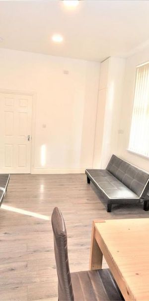 4 bedroom house to rent - Photo 1