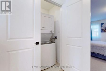 98 FAIRLANE AVENUE - Photo 2