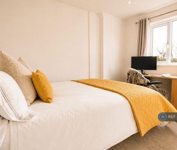 2 bedroom semi-detached house to rent - Photo 3