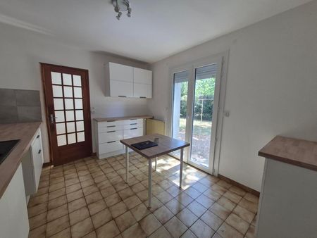 Location Maison 5 pièces 91m² ANGERS 49100 - Photo 5