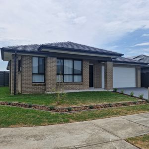 Four bedroom affordable housing house - Photo 2