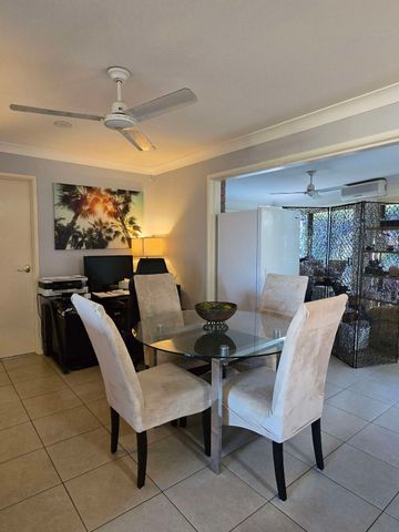 Helensvale - Photo 5