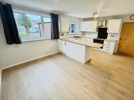 3 bedroom terraced house to rent - Photo 5