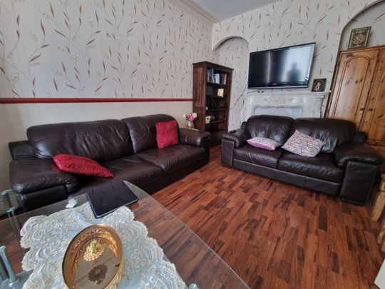 Tempest Road, Room 1, Leeds - Photo 1