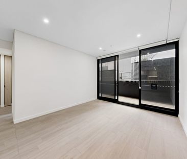 Brand New One Bedroom Apartment with Carspace - Photo 1