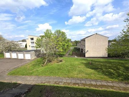 Ballochmyle, St Leonards, East Kilbride, G74 - Photo 3