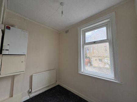 3 bedroom terraced house to rent - Photo 3