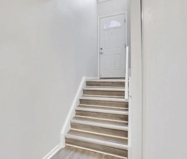 Navaho Walk-ups — Three Bedroom Suites Renovated - Photo 6
