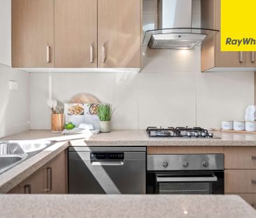 FRESHLY UPDATED 3-BEDROOM TOWNHOUSE IN THE HEART OF LIDCOMBE - Photo 5