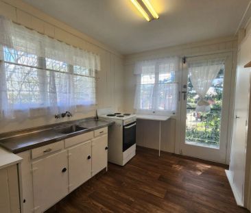 Spacious & Character-Filled Unit in Peaceful, Leafy Setting - Photo 3