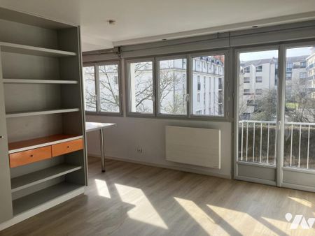 STUDIO - QUARTIER GRASLIN - SURFACE 26 M² - Photo 2