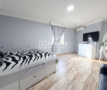 Málaga Capital, Andalusia 29018 - Photo 6