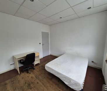 Location Appartement 1 pièce 14m² RONCHIN 59790 - Photo 2