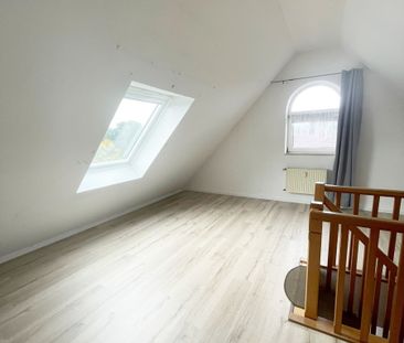 Charmante 2-ZKB Dachgeschosswohnung im Herzen von Friesoythe zu vermieten! - Photo 4