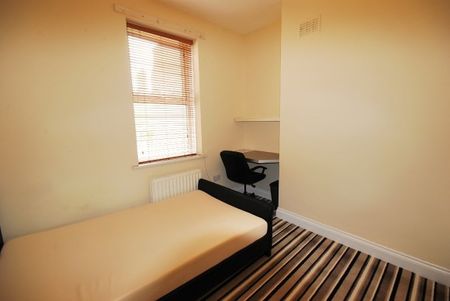 4 Bed - Meldon Terrace, Heaton - Photo 3