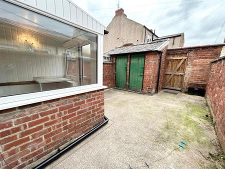 2 bedroom terraced house to rent - Photo 2