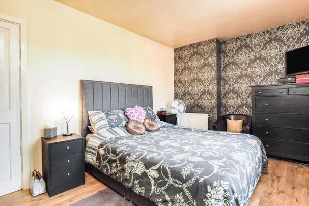 3 bedroom house to rent Leybourne Drive, NG5 - Photo 1