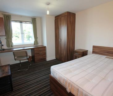 5 bedroom flat to rent - Photo 3